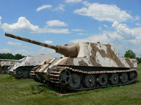 ▲猎虎是二战中出现的口径最大反坦克炮