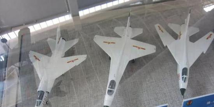 沈飞老歼11战机号称国产幻影F1 前景被发动机