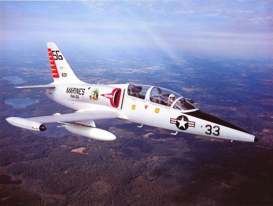 图片：美国海军陆战队涂装的L-39