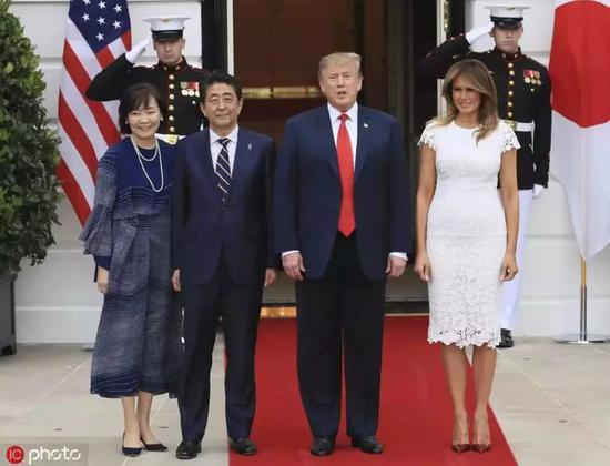 此事一经报道，在日本国内就引起了轩然大波，很多日本网友自己先嘲讽了起来。