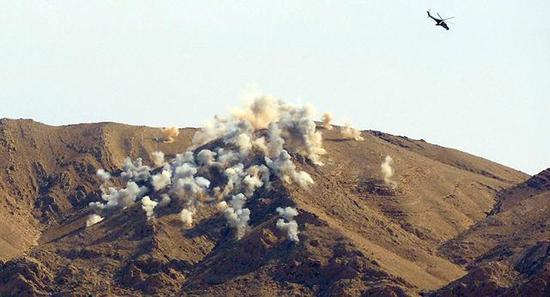 资料图：炮火覆盖毁伤力巨大，与敌同归于尽是一个士兵最悲壮勇敢的抉择