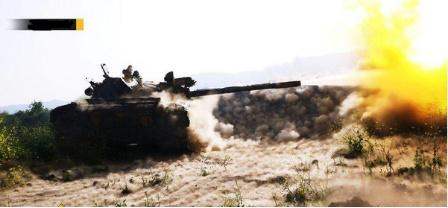 东突坦克在加比平原炮击曼苏拉粮仓