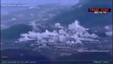 叙利亚政府军的多管火箭炮轰击加比平原上东突阵地