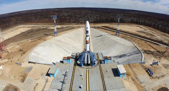 正等待发射的联盟运载火箭
