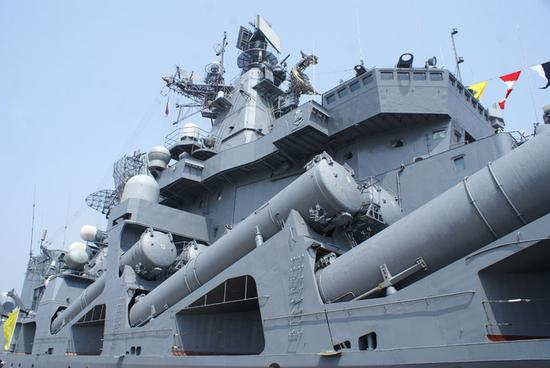 “瓦良格”号上的P-1000反舰导弹