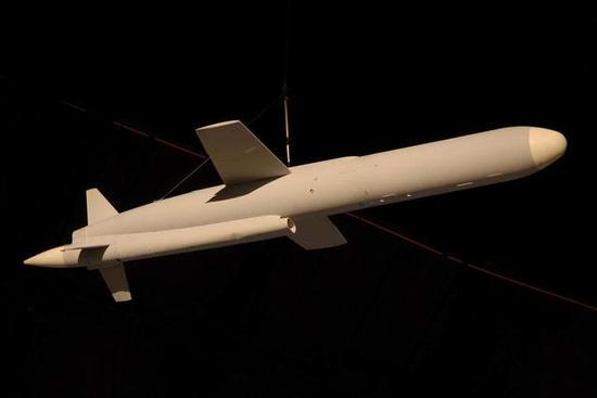 日本将拥有最可怕的踹门武器：为摧毁中俄两国防空网专门量身打造