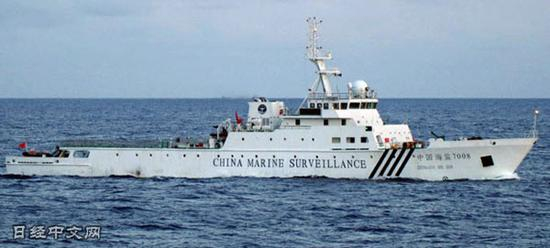 7日在毗连海域航行的中国公务船（日本第11管区海上保安本部提供）