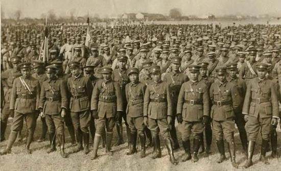 国民党军成立之初，军制并不统一。