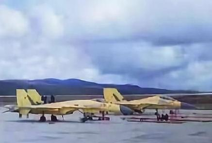 歼-11D和歼-16披着“黄皮”就上了高原，显然沈飞感受到了巨大的压力