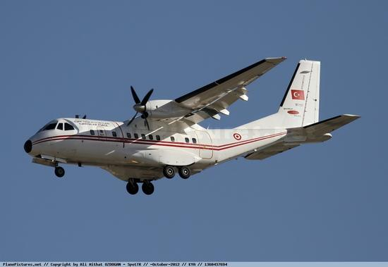 土耳其空军专门用于执行“开放天空”任务的CN 235