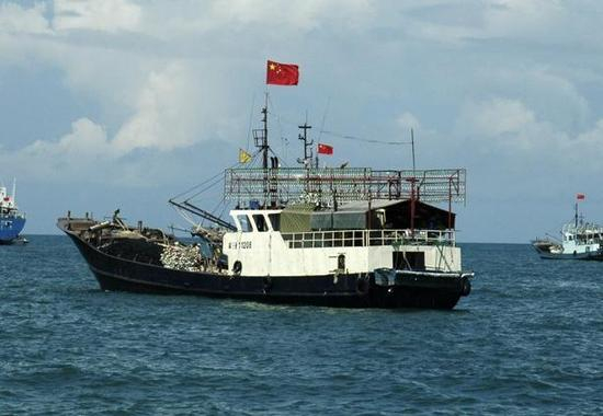 资料图：中国渔船在南海捕鱼
