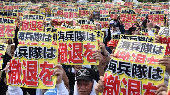 2016年6月19日，数万冲绳居民集会抗议冲绳驻日美军（CNN）