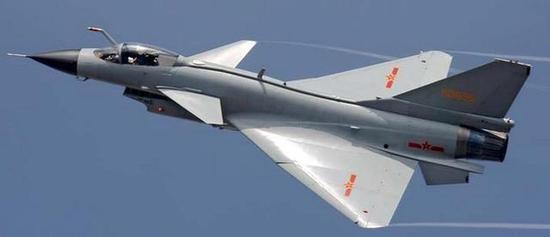 歼10在出口上被F16挤压的非常厉害，F16无论是价格还是美国的政治军事影响力优势都太大了