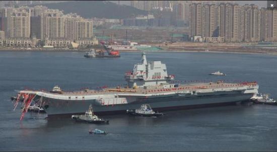 　　中国首艘国产航母于4月26日下水（资料图片）