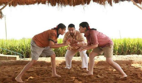 《摔跤吧！爸爸》电影剧照