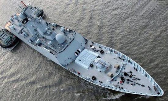 　　图片：什么MK13发射架都是“弱鸡”，现在早已经是“巧克力”垂直发射装置的时代，台海军却只能在老旧的单臂发射架上打主意！