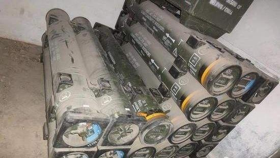 如今只剩下这些外包箱了