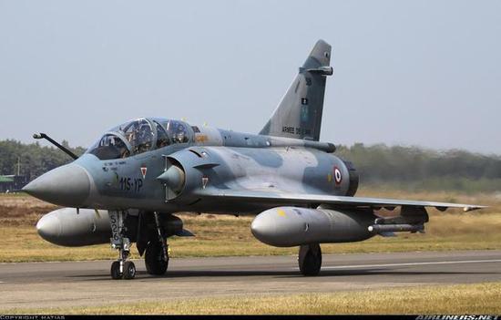 印度空军最后一架幻影2000坠毁引进59架已全部报废_手机新浪网
