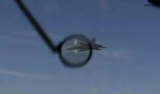 镜片中显示的简易准星