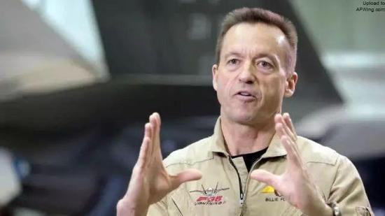 F-35试飞员比利·弗林