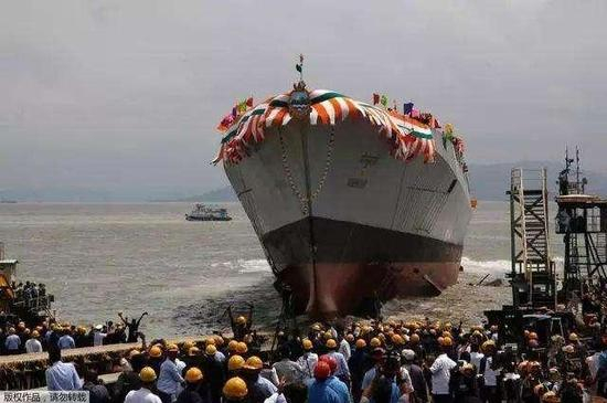 印度第二艘“维沙卡帕特南”级驱逐舰Mormugao号下水