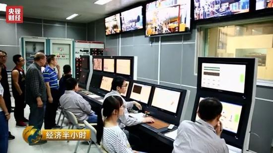 中国科学院工程热物理所所长朱俊强：150小时做完了，首飞保证就没问题了，可以到不同高度进行试飞了，这个发动机基本定型。