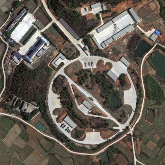 美国媒体公布的据称是红旗-9导弹阵地的卫星照片