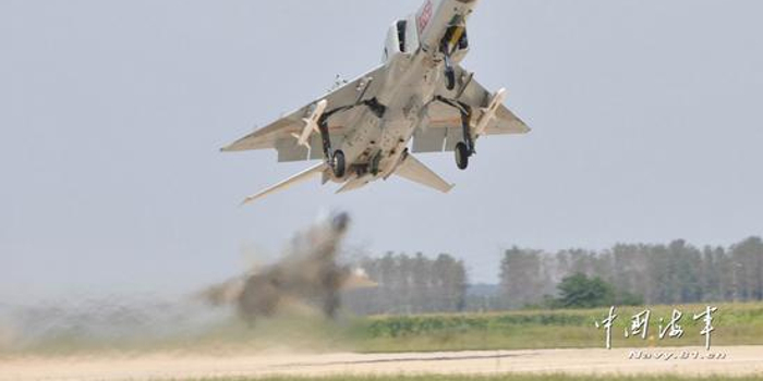 中国海军已装备上百架3代机 为何歼10数量只有