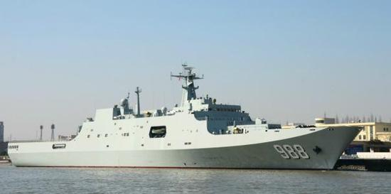 图为于071型船坞登陆舰沂蒙山舰