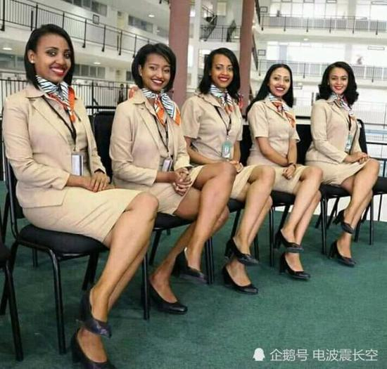 遇难的302航班空乘组