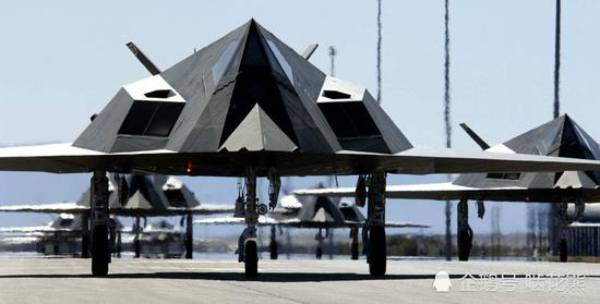 美国空军开启并引领的隐身化对我军产生了很大的影响