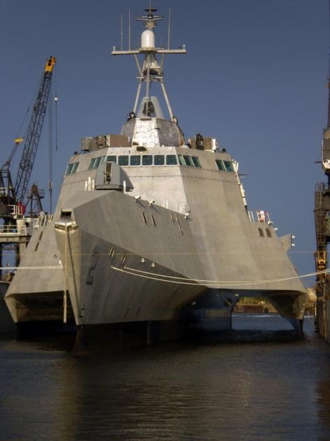 （图为滨海战斗舰独立级独立舰USS Independence， LCS-2）