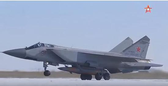 米格-31K携带匕首进行试验