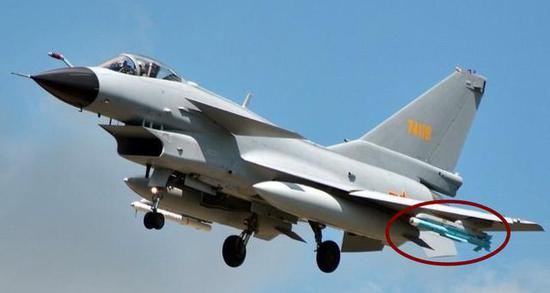 第四代先进格斗弹霹雳-10已经成功的完成了与歼-10的集成