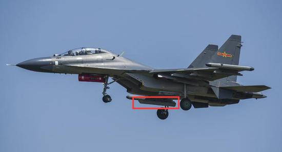 （苏-30MKK在经过自主升级后可以携带国产电子干扰吊舱）