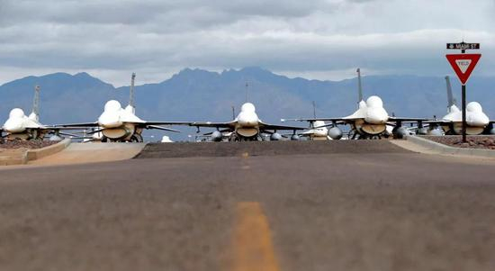 ▲&nbsp;巴基斯坦当年采购F-16遇到的情况可算一个清醒的先例