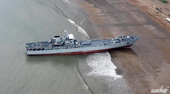 （相比坦克登陆舰，船坞登陆舰更能体现一国海军的两栖投送能力）