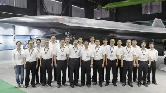 中方“暗剑”无人战斗机验证机