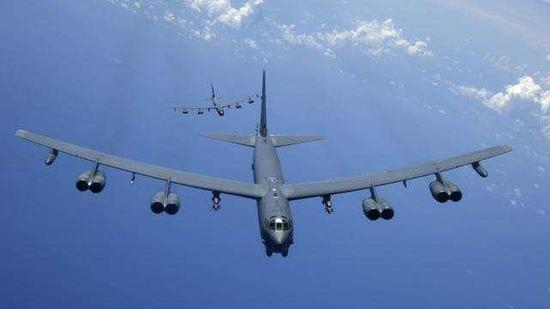 B52