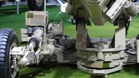 AH4型超轻型155毫米榴弹炮