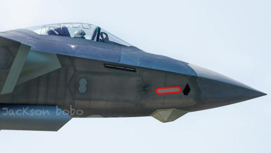 （歼-20所谓的侧视雷达，实际上是嵌入式大气传感器设备）