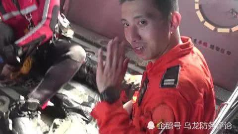 图片：吴彦霆2013年跳伞获救（台媒图片）