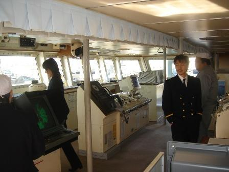 开洋丸的驾驶室