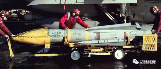 ▲ “不死鸟”这敦实的样子……都可以当反舰弹了