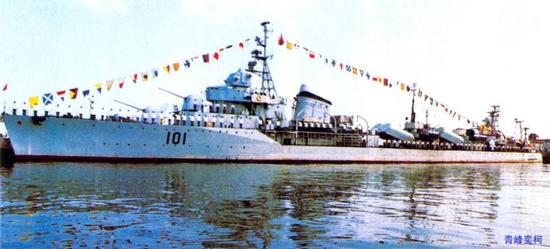 101舰重现！从07变成055驱逐舰见证人民海军70年历程_手机新浪网
