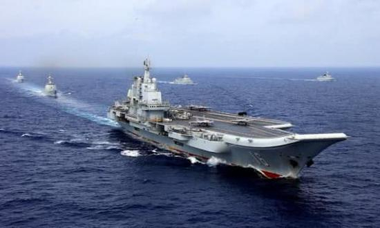 2018年在西太平洋海域参与军事演习的辽宁舰