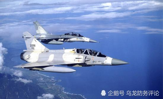 图片：台空军的幻影2000和IDF