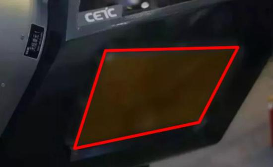 （相比N036B-1-01，国产侧视雷达阵列的天线尺寸要大许多）