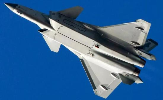 未来歼-20将开发双座型号