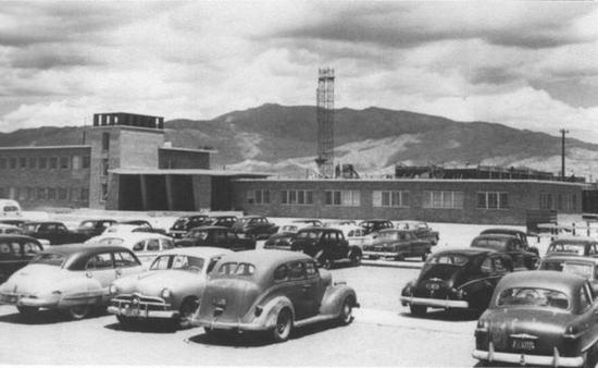 （桑迪亚国家实验室的第一个永久性建筑（Building 800）于1949年落成）